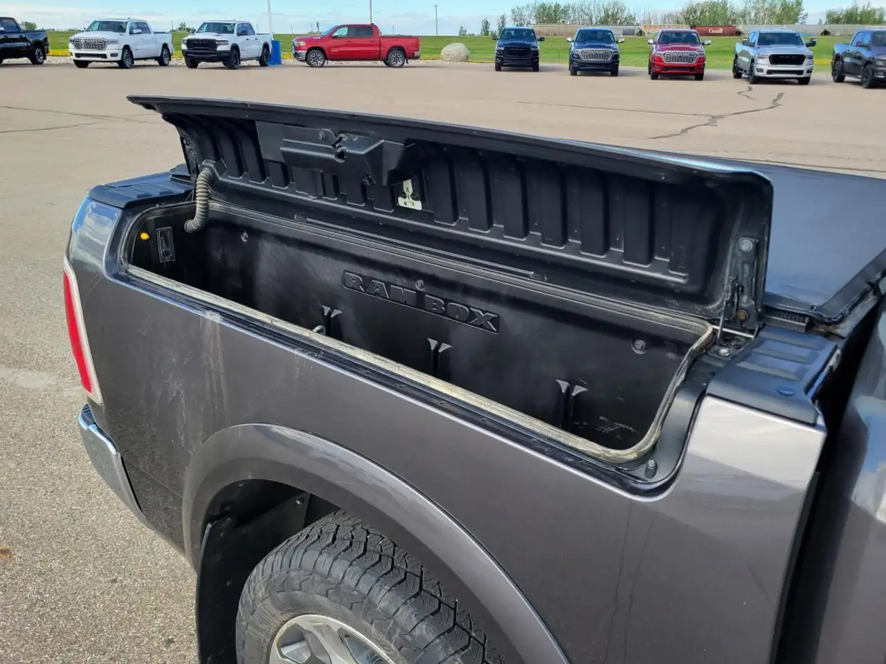 RAM 1500 снимка RAM 1500
