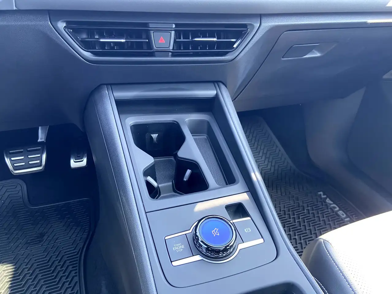 Volkswagen Tiguan снимка Volkswagen Tiguan