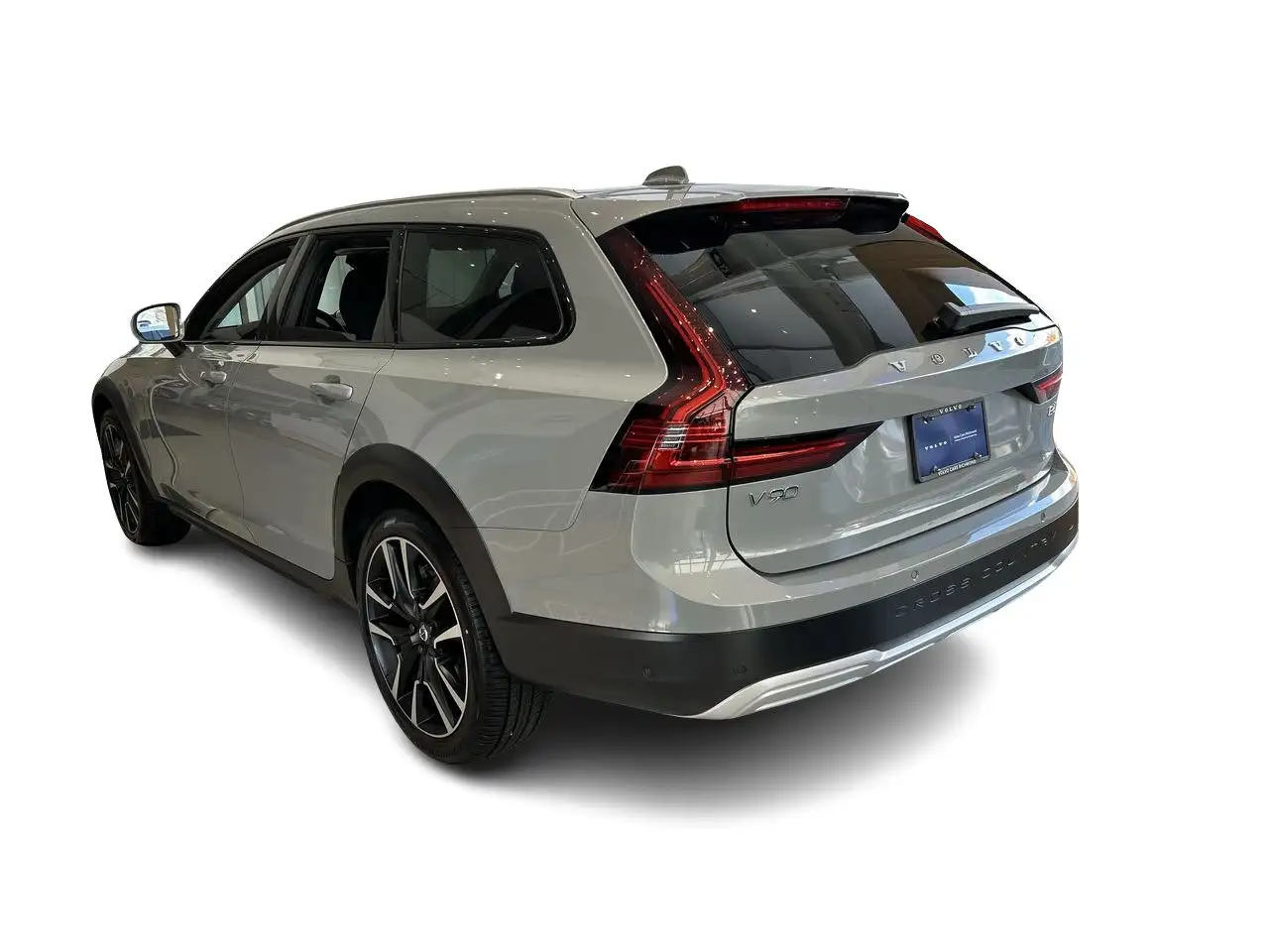 Volvo V90 Cross Country снимка Volvo V90 Cross Country