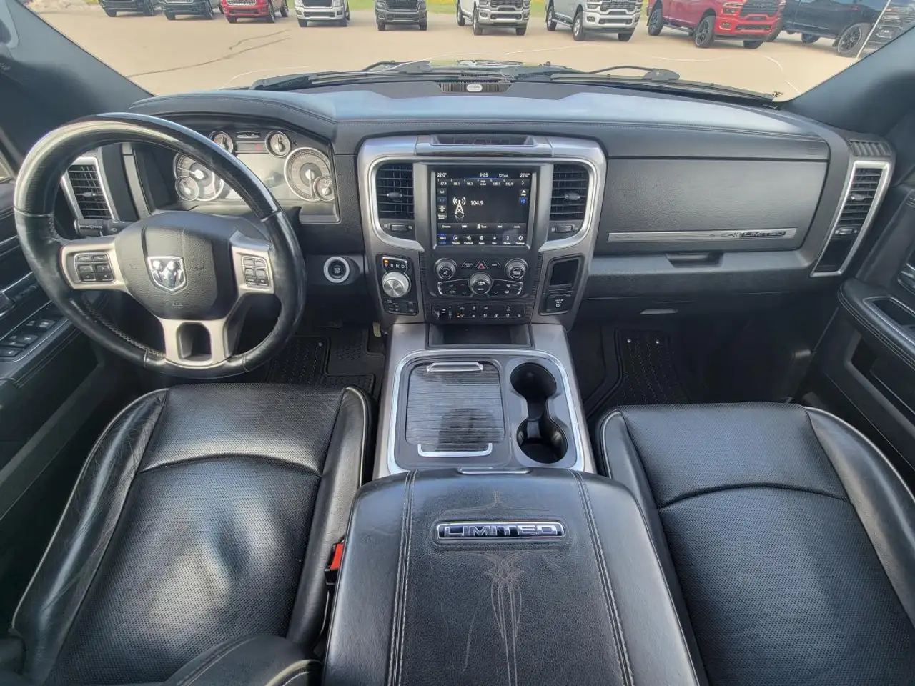 RAM 1500 снимка RAM 1500