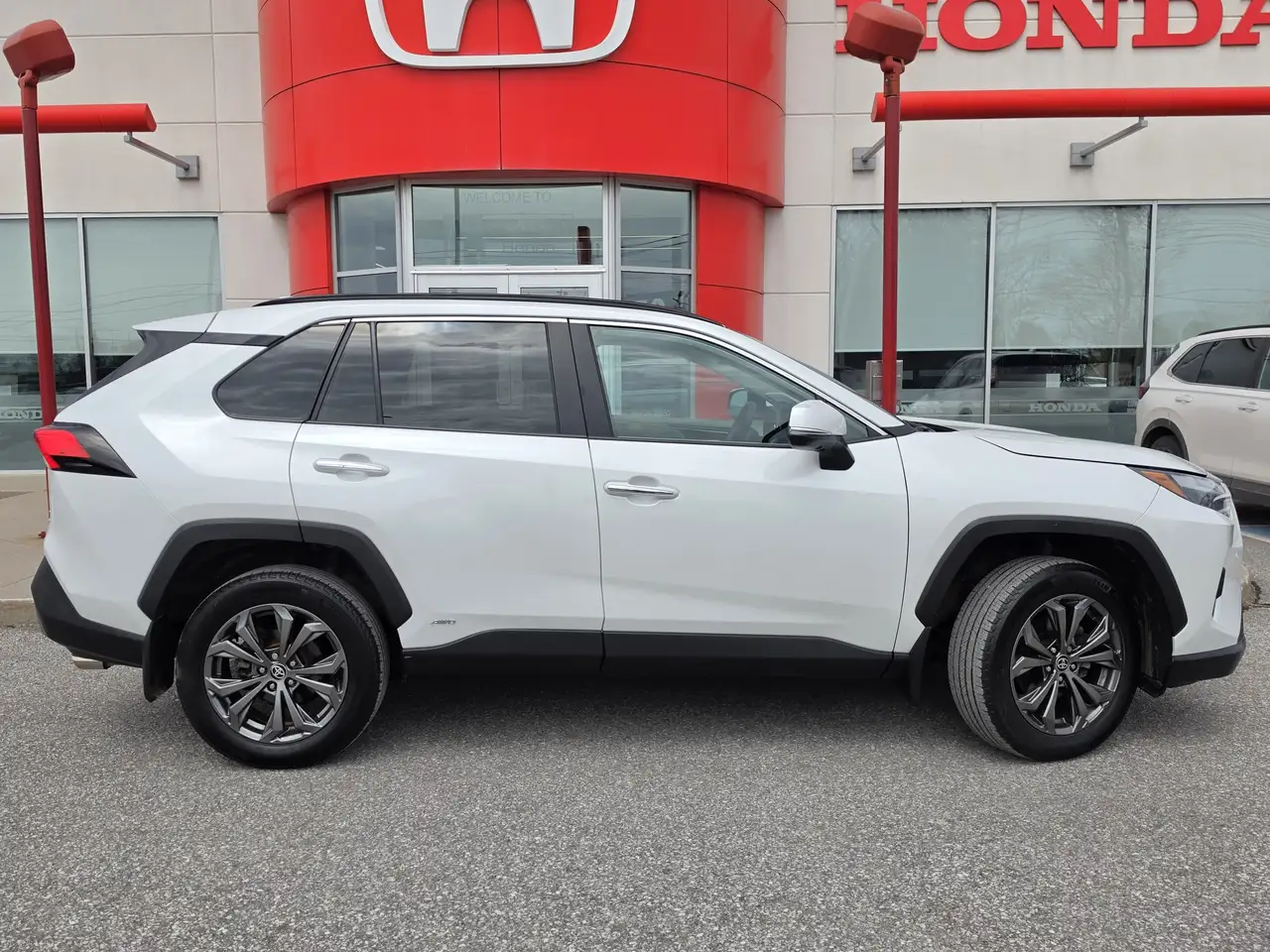 Toyota RAV 4 снимка Toyota RAV 4