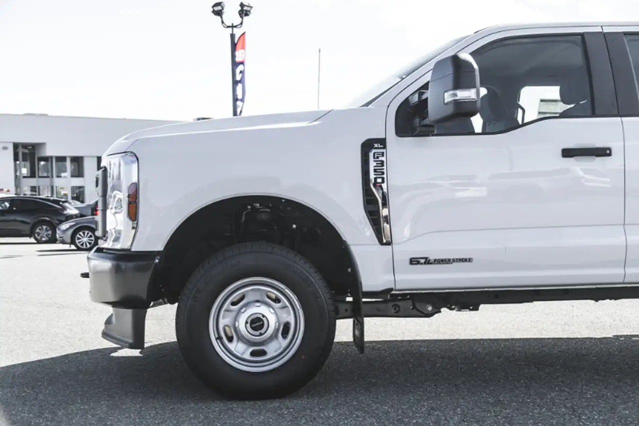 Ford F 350 снимка Ford F 350
