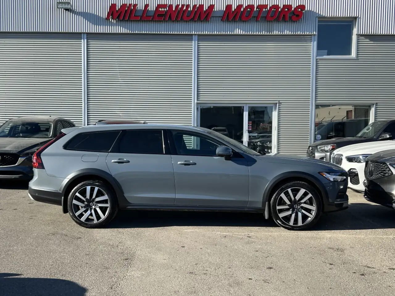 Volvo V90 Cross Country снимка Volvo V90 Cross Country