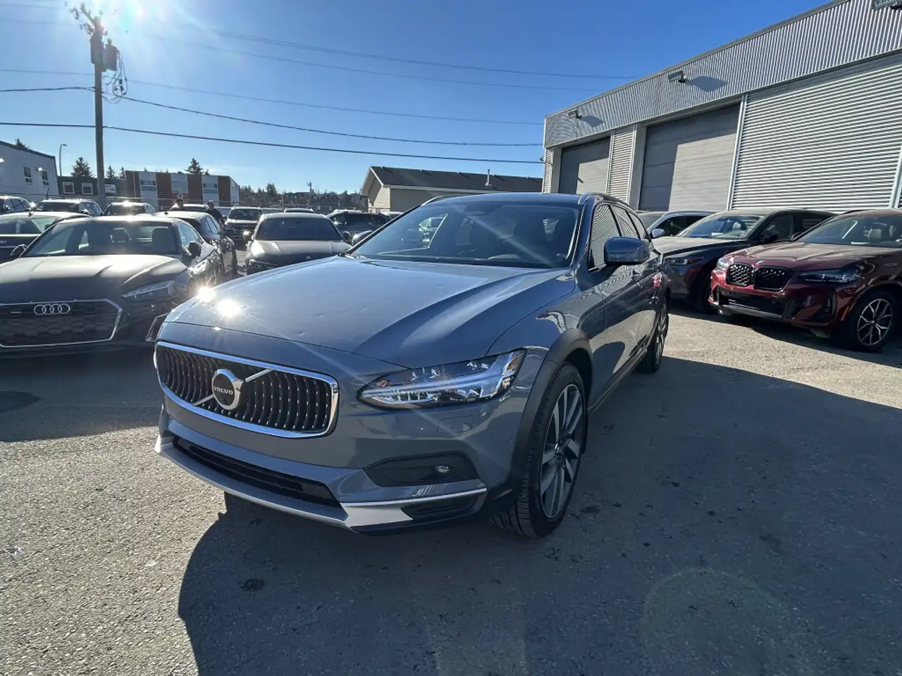 Volvo V90 Cross Country снимка Volvo V90 Cross Country
