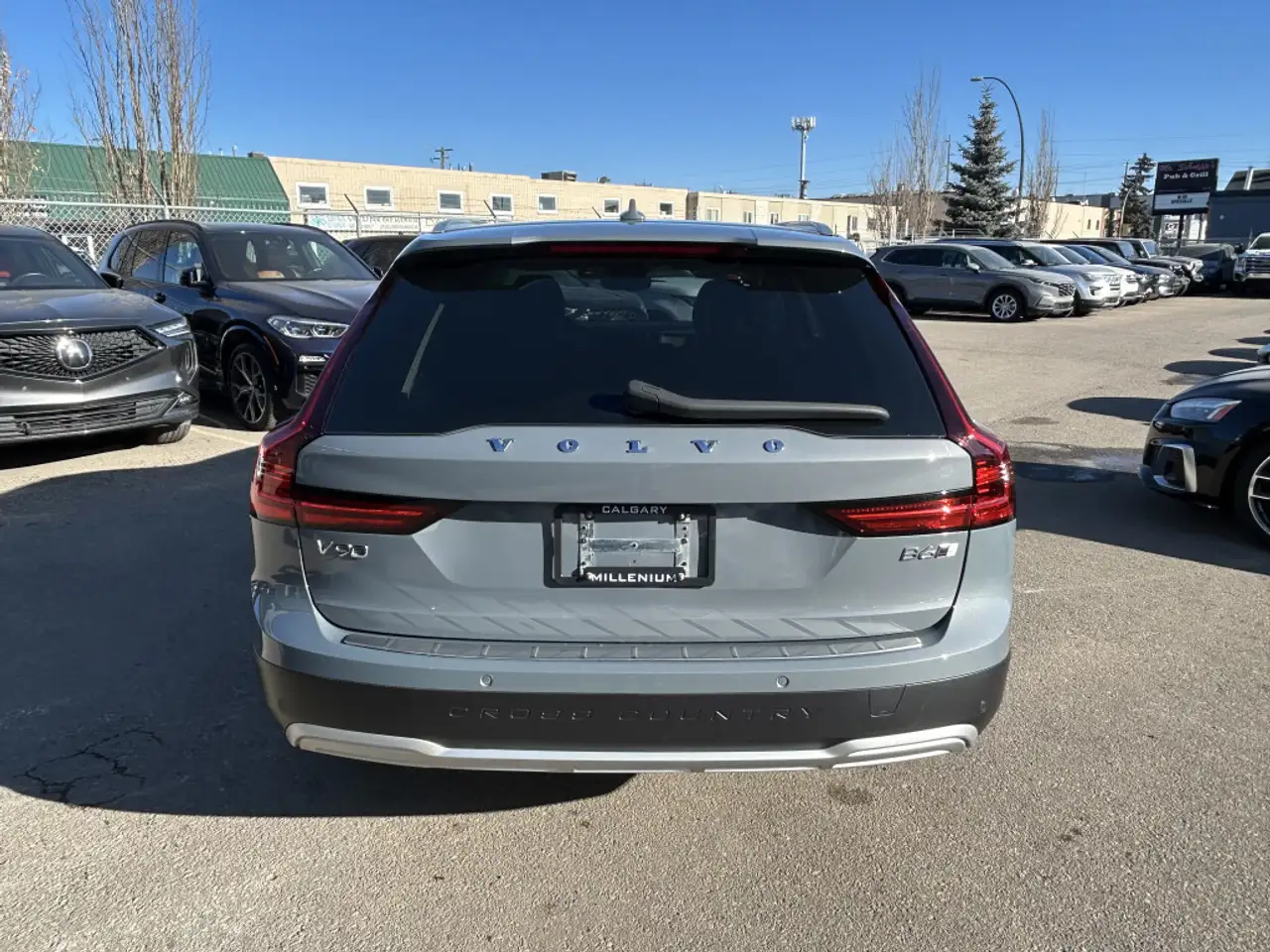 Volvo V90 Cross Country снимка Volvo V90 Cross Country