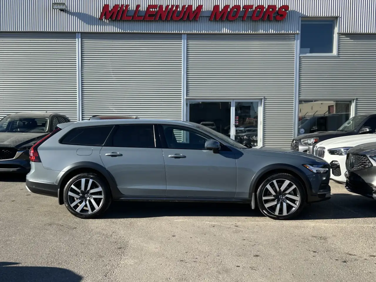Volvo V90 Cross Country снимка Volvo V90 Cross Country
