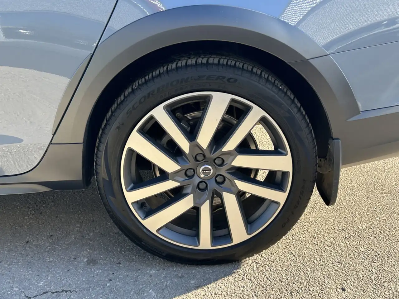 Volvo V90 Cross Country снимка Volvo V90 Cross Country