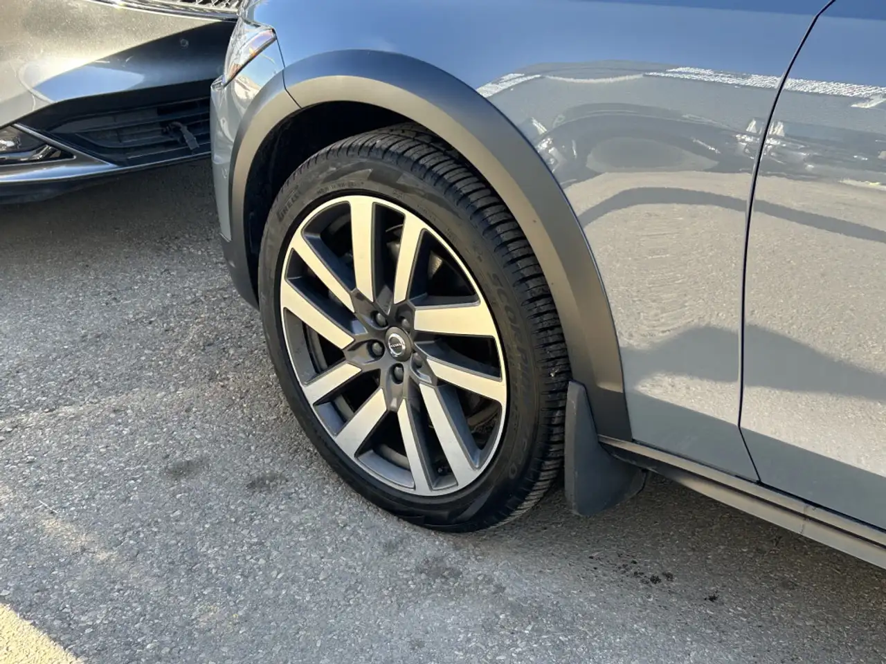 Volvo V90 Cross Country снимка Volvo V90 Cross Country