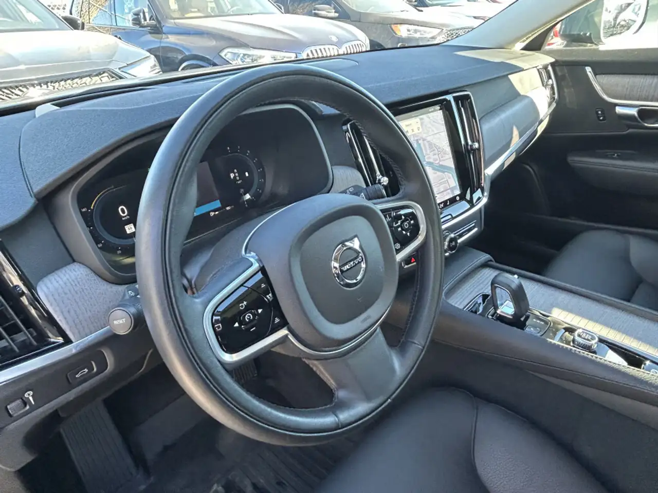 Volvo V90 Cross Country снимка Volvo V90 Cross Country