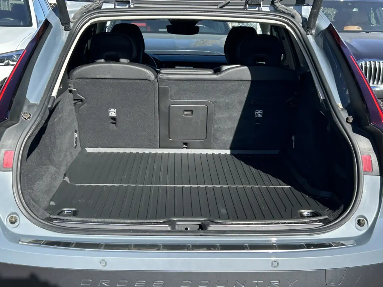 Volvo V90 Cross Country снимка Volvo V90 Cross Country