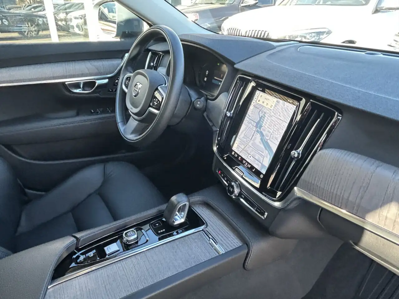 Volvo V90 Cross Country снимка Volvo V90 Cross Country