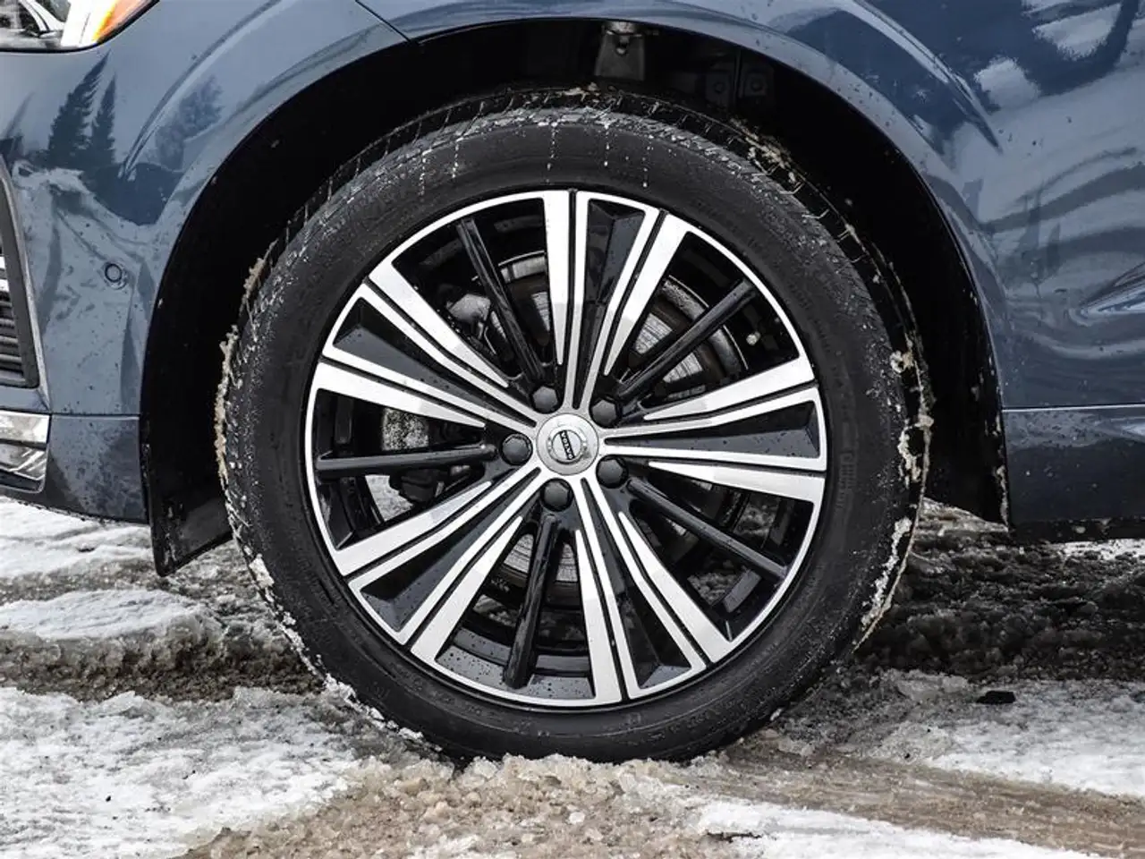Volvo XC60 снимка Volvo XC60