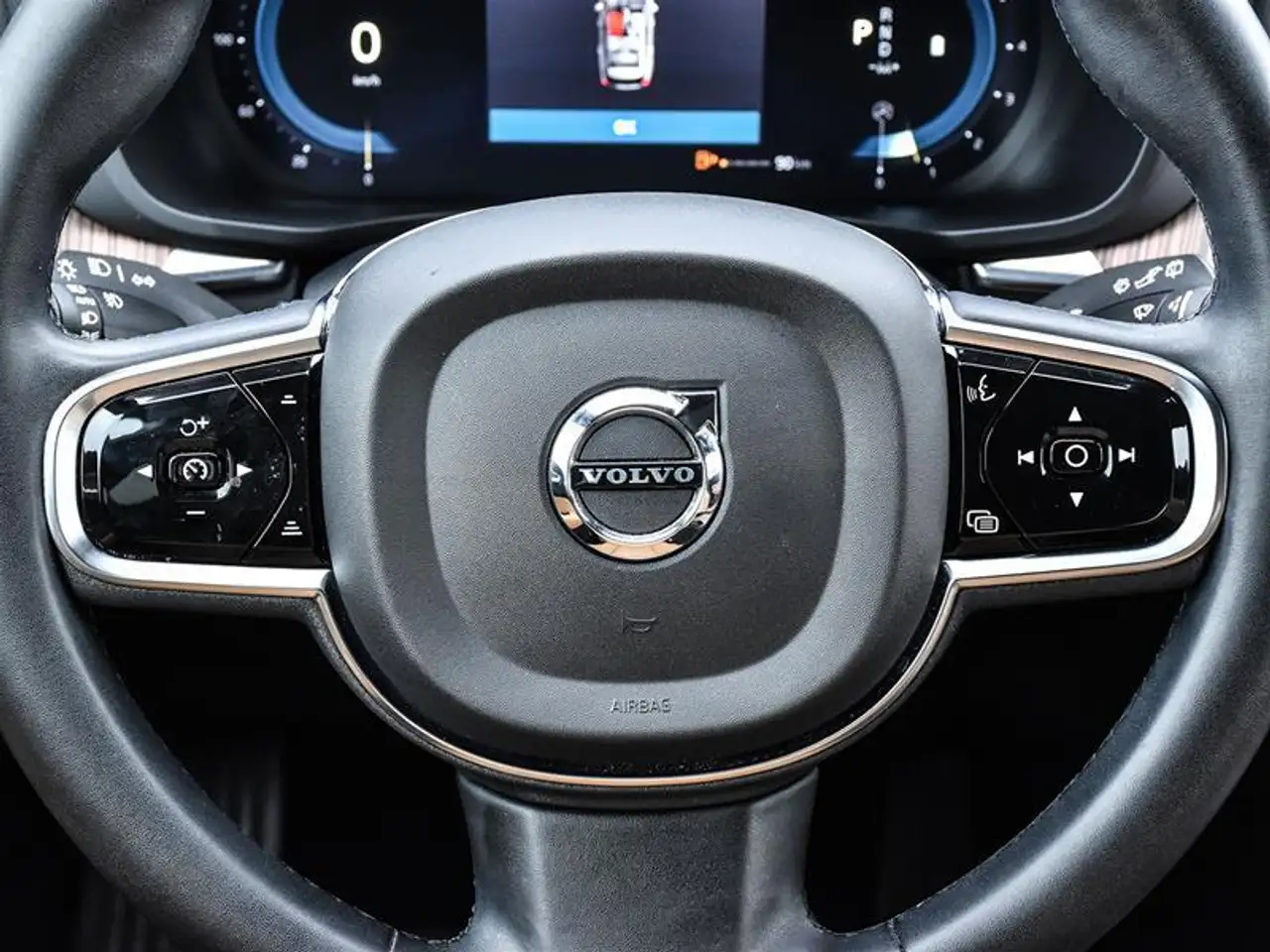 Volvo XC60 снимка Volvo XC60