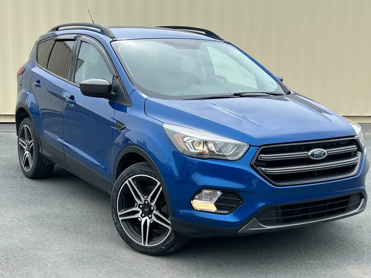 Ford Escape снимка Ford Escape