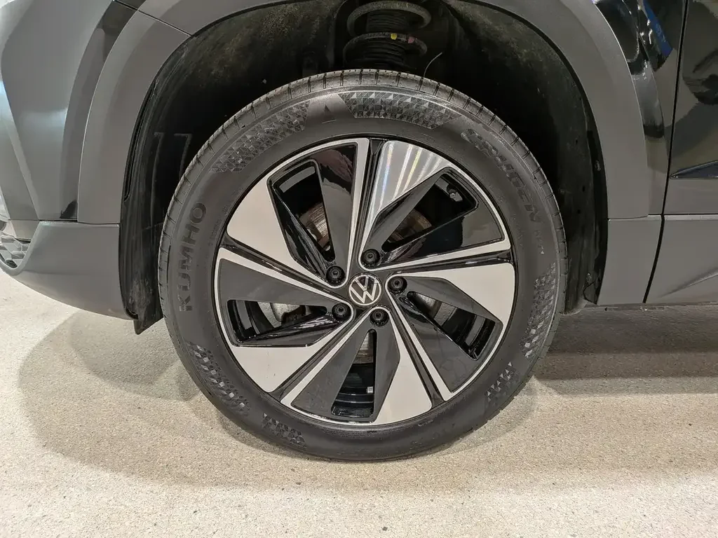 Volkswagen Taos снимка Volkswagen Taos