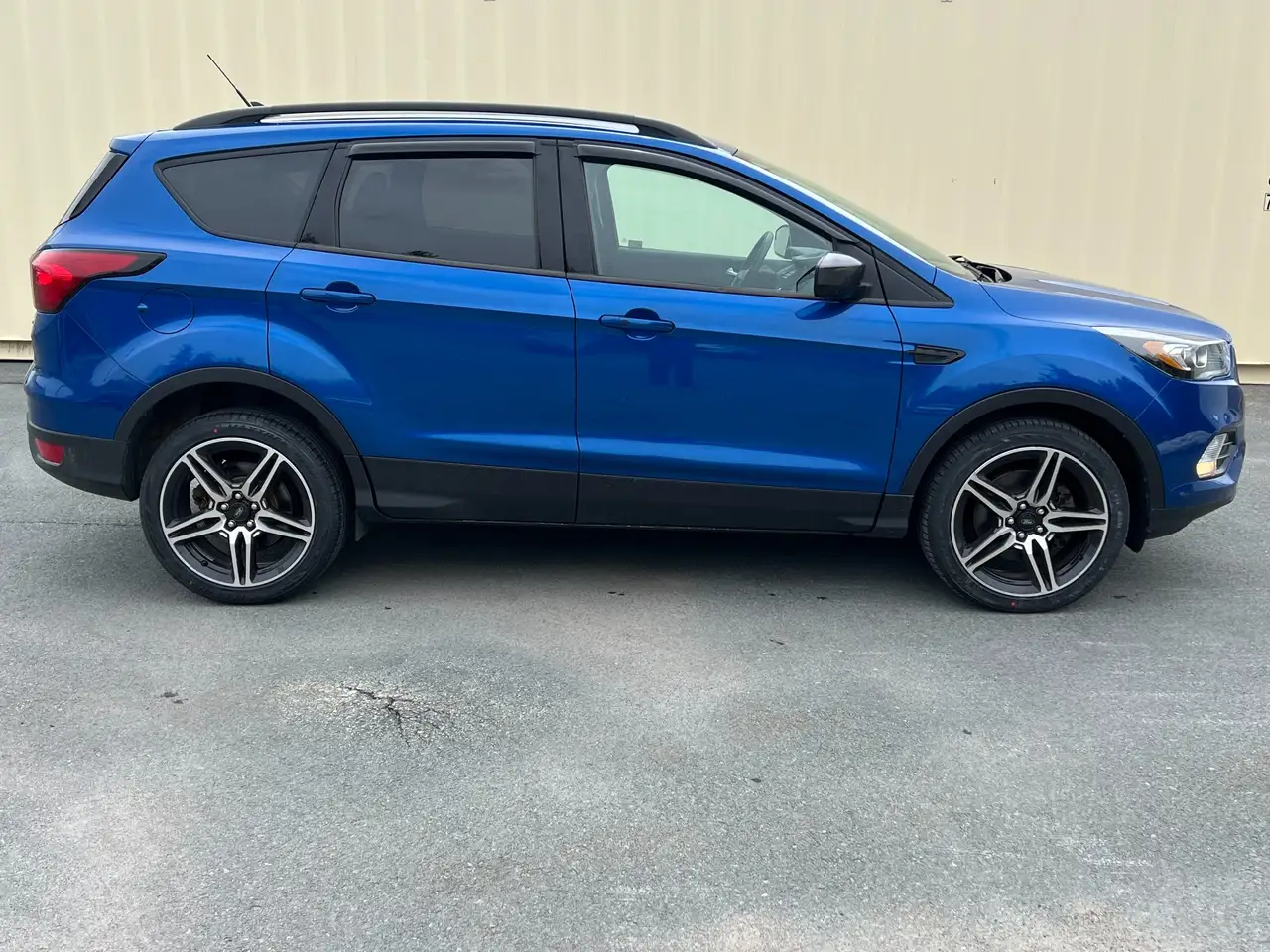 Ford Escape снимка Ford Escape
