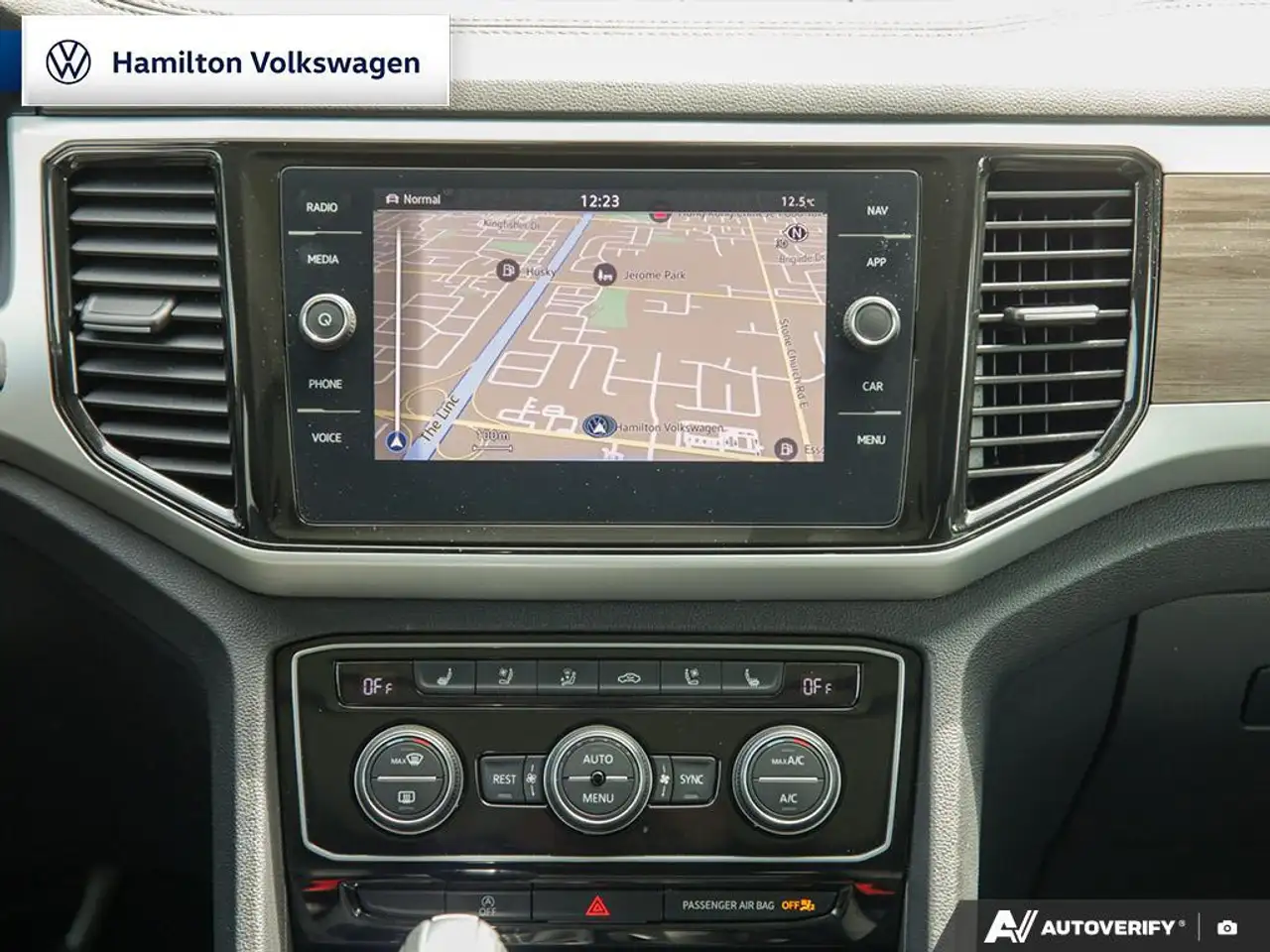 Volkswagen Atlas снимка Volkswagen Atlas