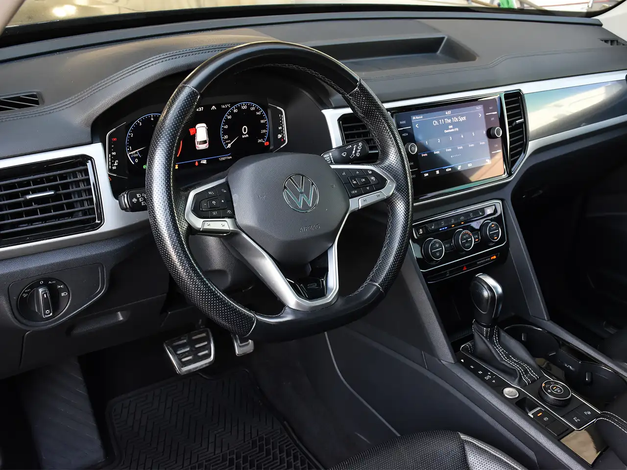 Volkswagen Atlas снимка Volkswagen Atlas