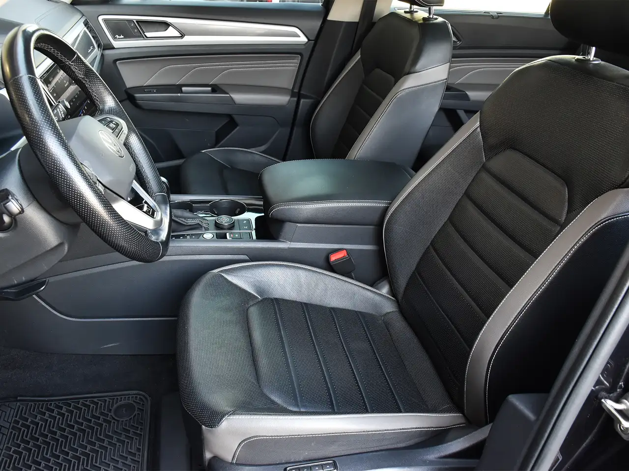 Volkswagen Atlas снимка Volkswagen Atlas