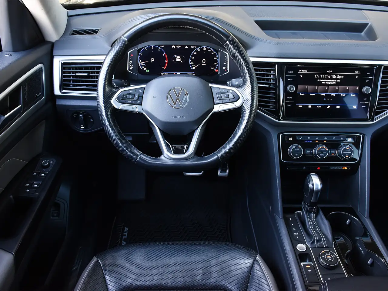 Volkswagen Atlas снимка Volkswagen Atlas