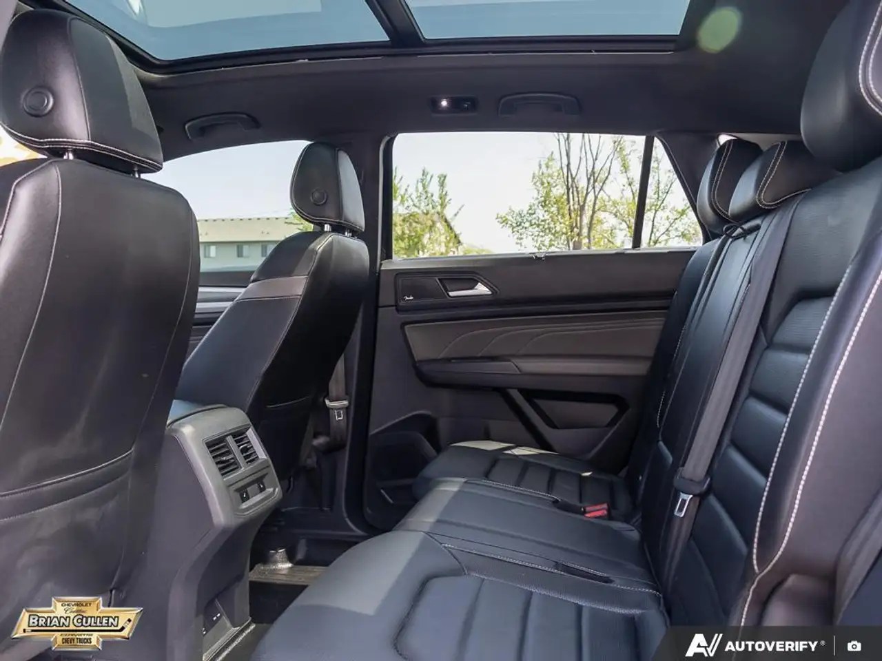 Volkswagen Atlas снимка Volkswagen Atlas