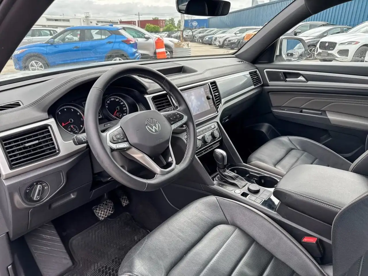 Volkswagen Atlas снимка Volkswagen Atlas