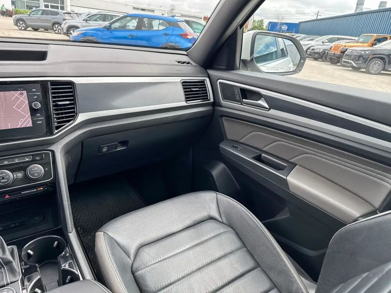 Volkswagen Atlas снимка Volkswagen Atlas