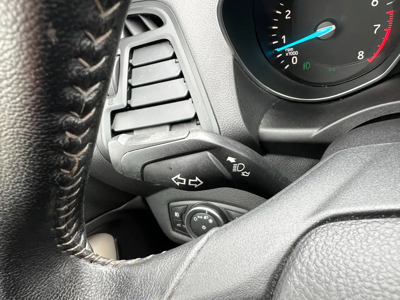 Ford Escape снимка Ford Escape