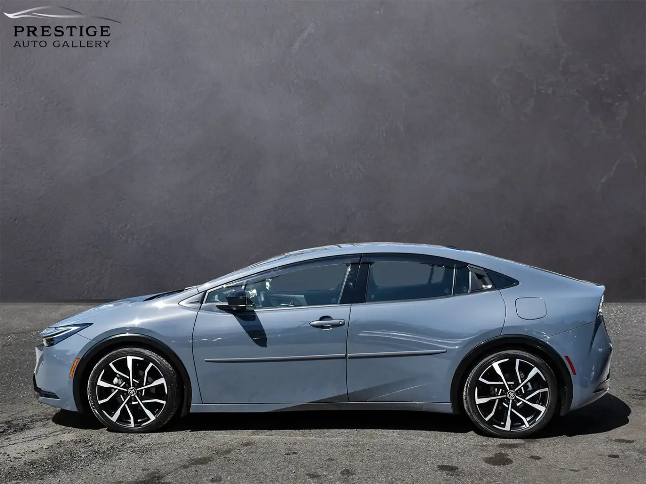 Toyota Prius Prime снимка Toyota Prius Prime