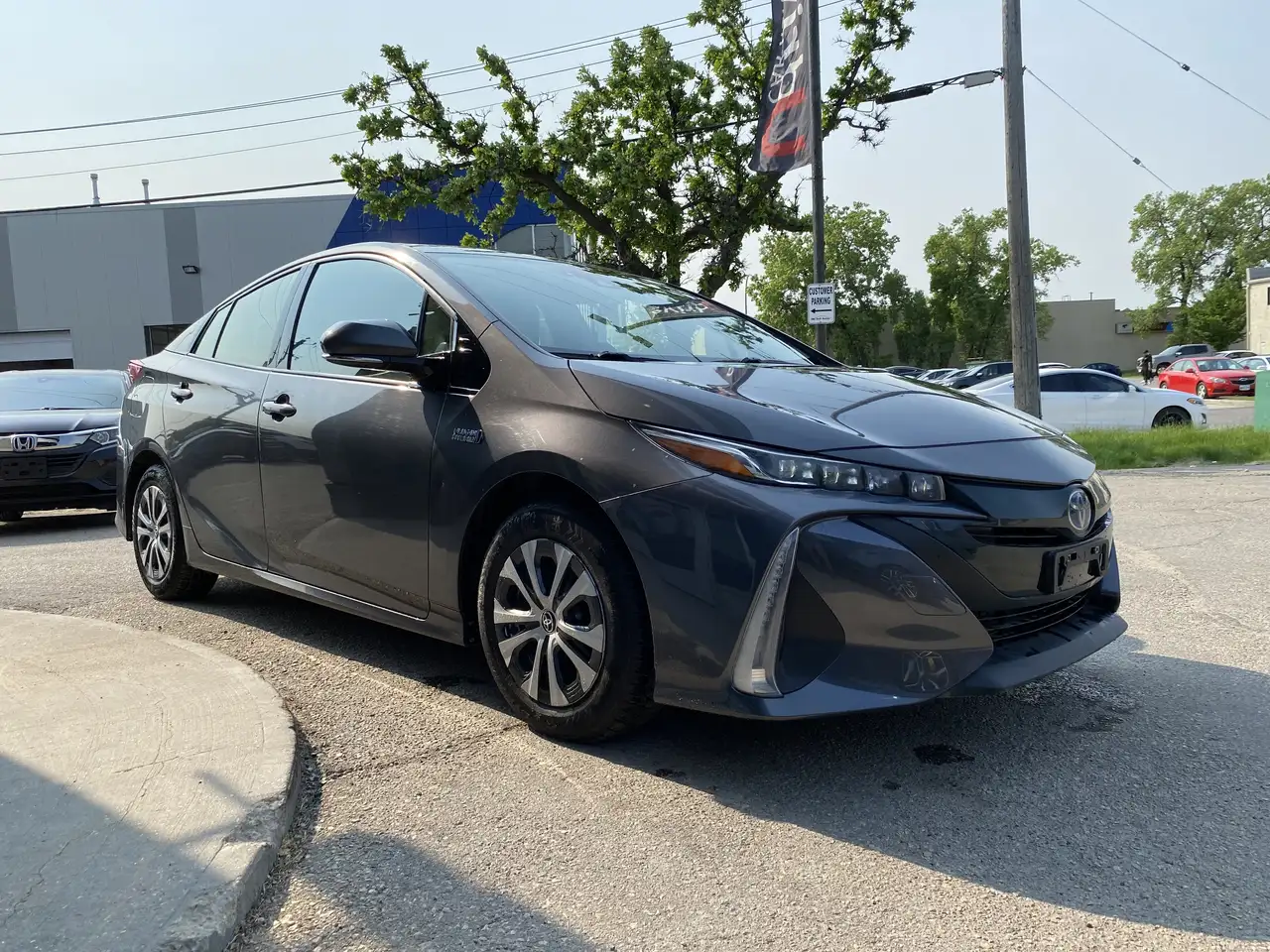 Toyota Prius Prime снимка Toyota Prius Prime