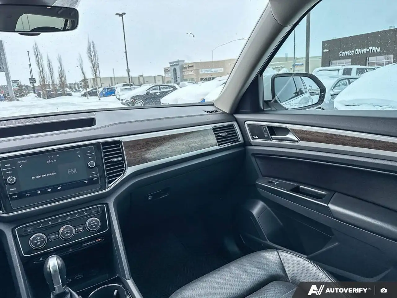 Volkswagen Atlas снимка Volkswagen Atlas