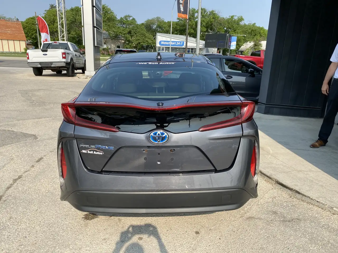 Toyota Prius Prime снимка Toyota Prius Prime