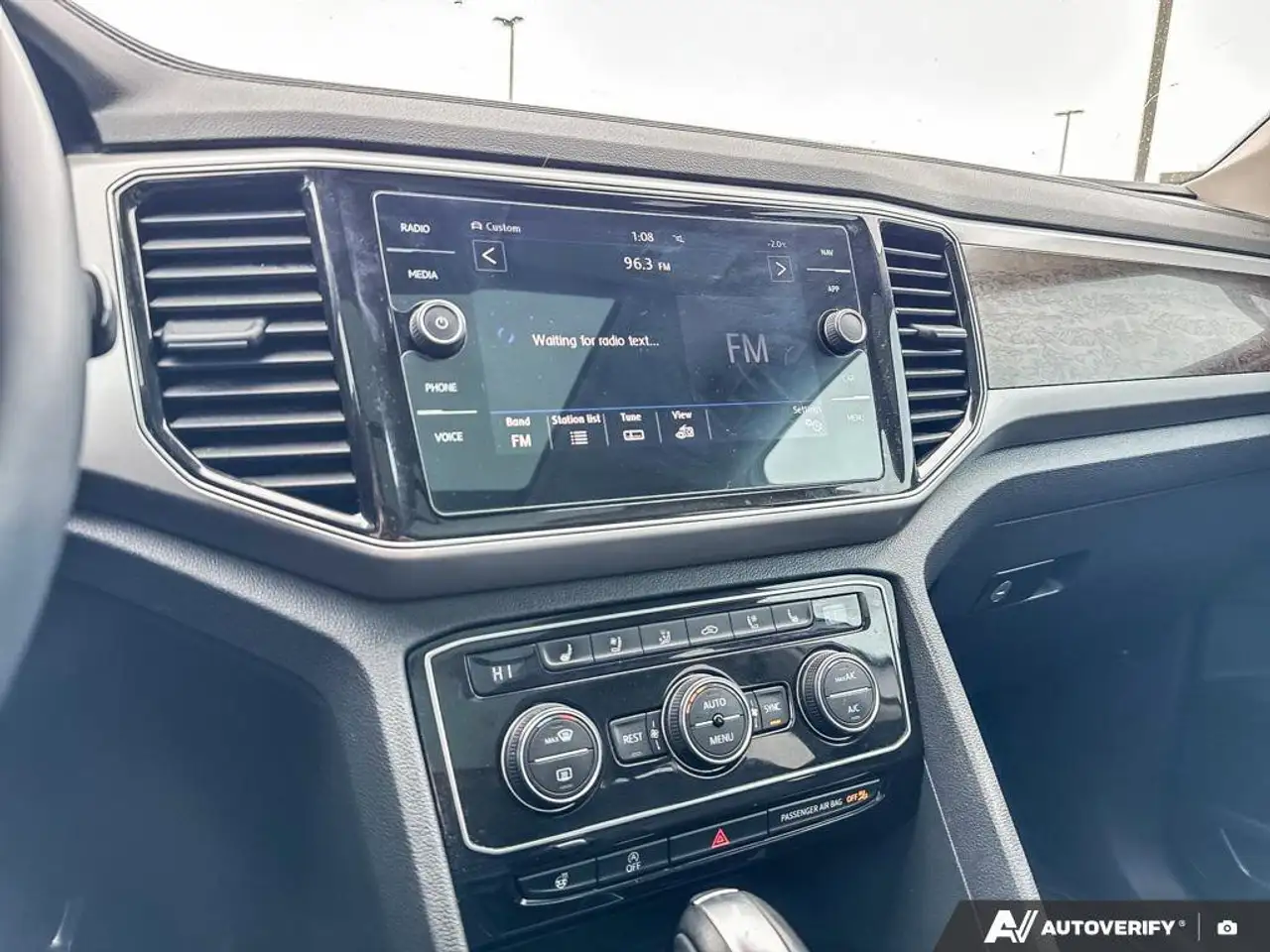 Volkswagen Atlas снимка Volkswagen Atlas