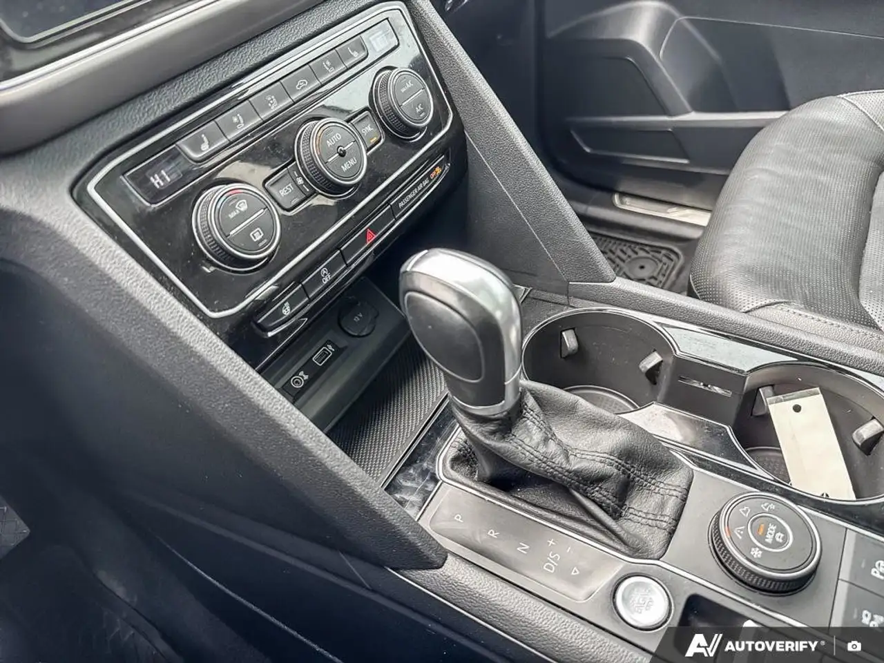 Volkswagen Atlas снимка Volkswagen Atlas