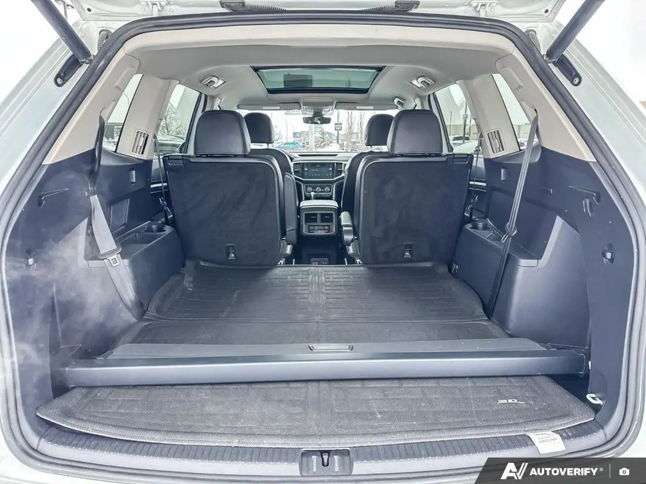 Volkswagen Atlas снимка Volkswagen Atlas