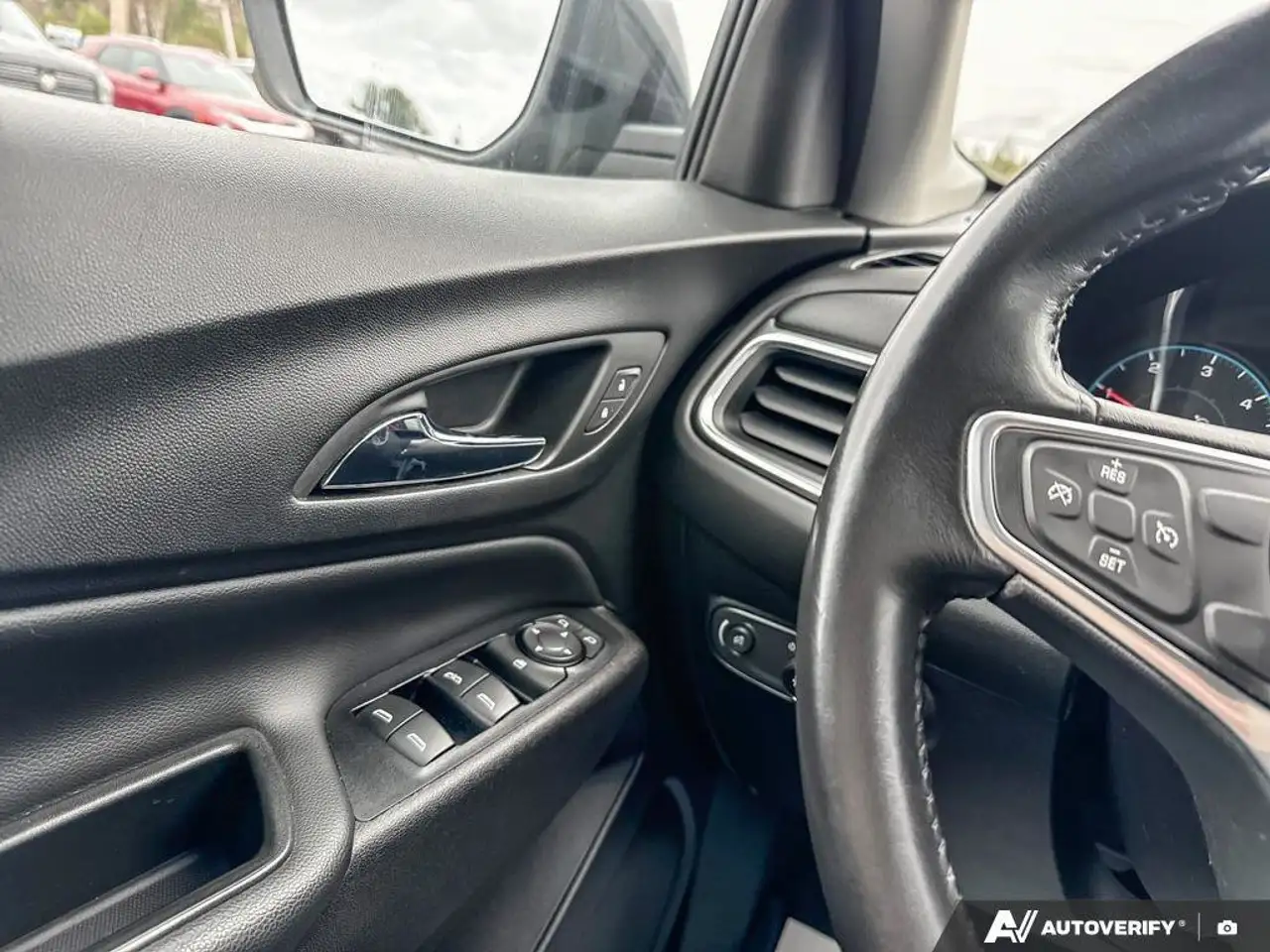 Chevrolet Equinox photo Chevrolet Equinox