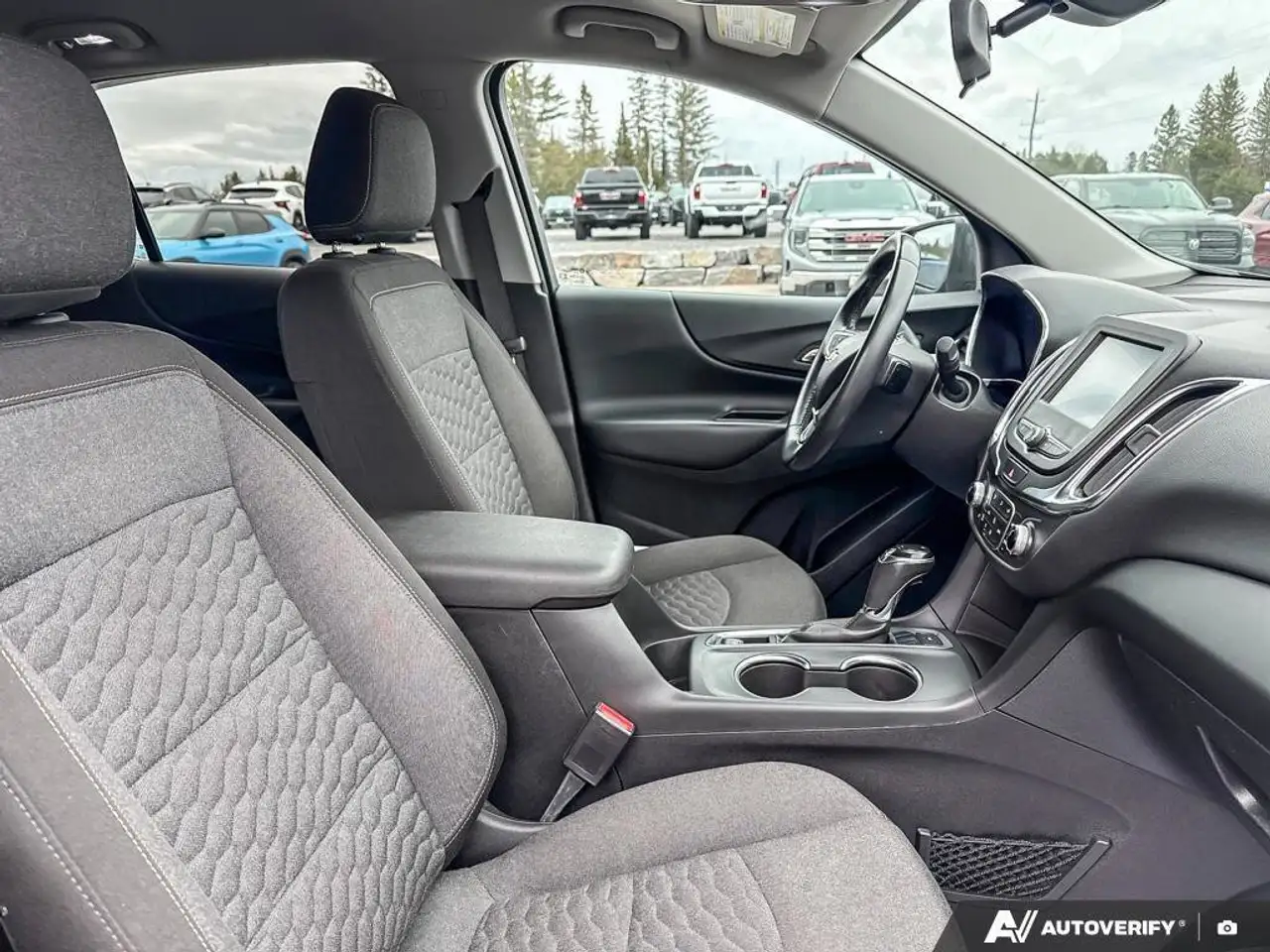 Chevrolet Equinox photo Chevrolet Equinox