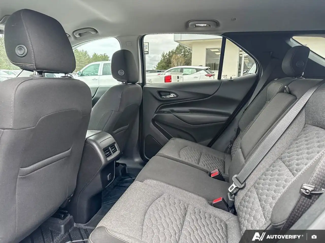 Chevrolet Equinox photo Chevrolet Equinox