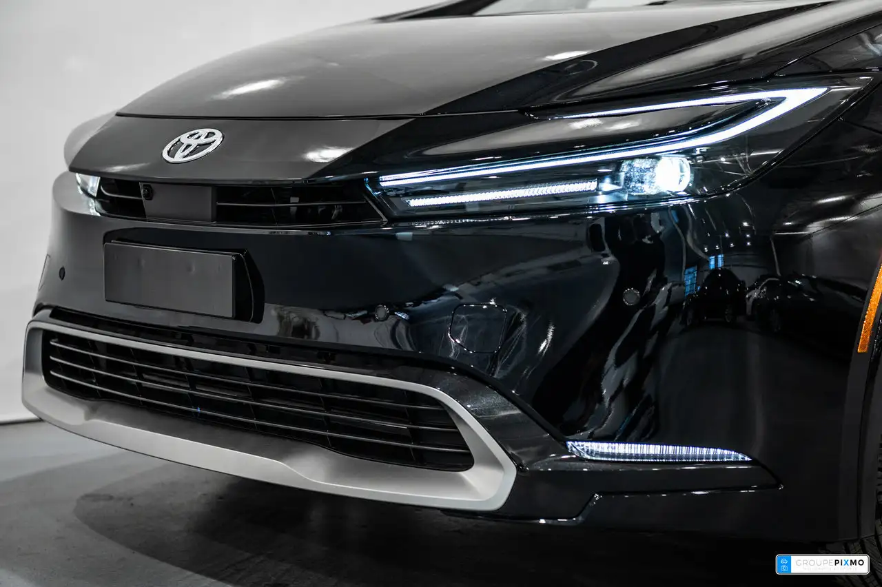 Toyota Prius снимка Toyota Prius
