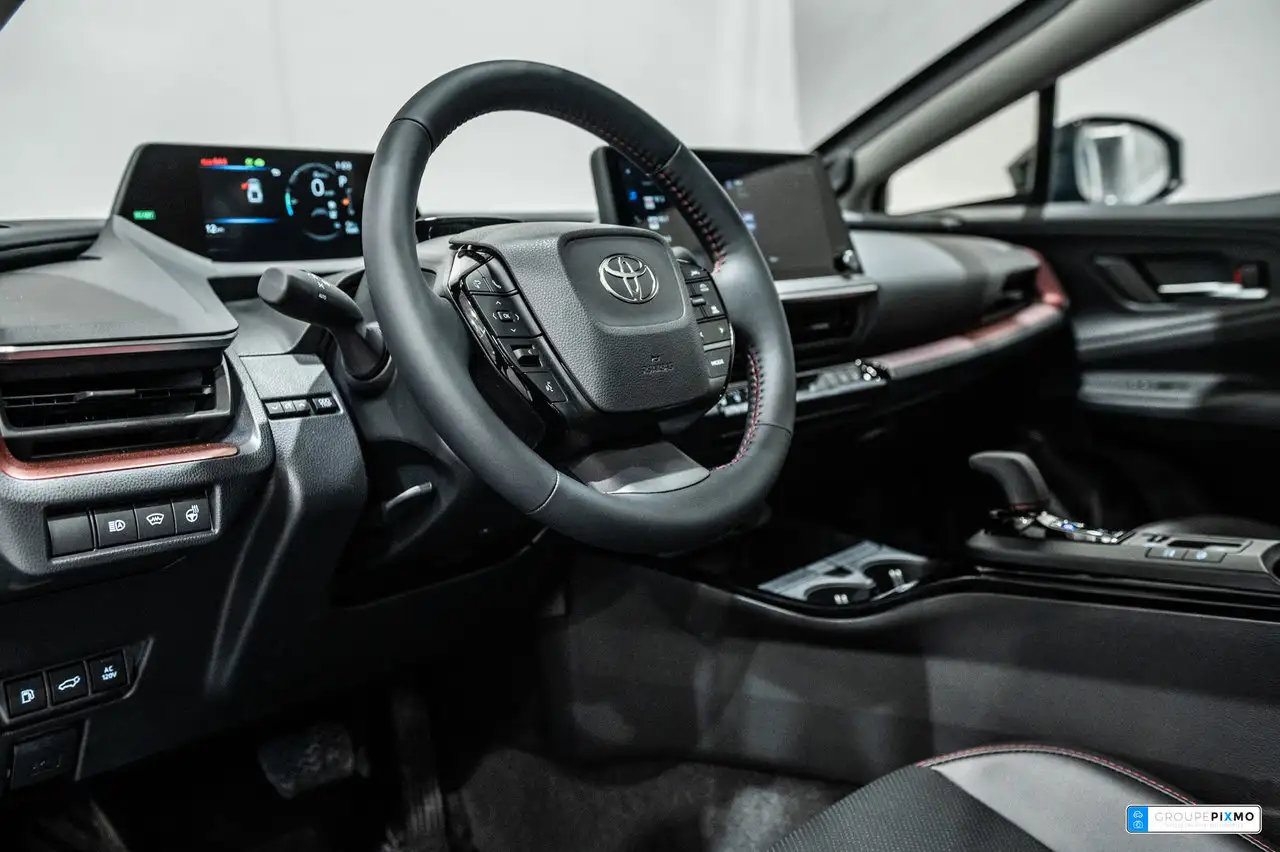 Toyota Prius снимка Toyota Prius