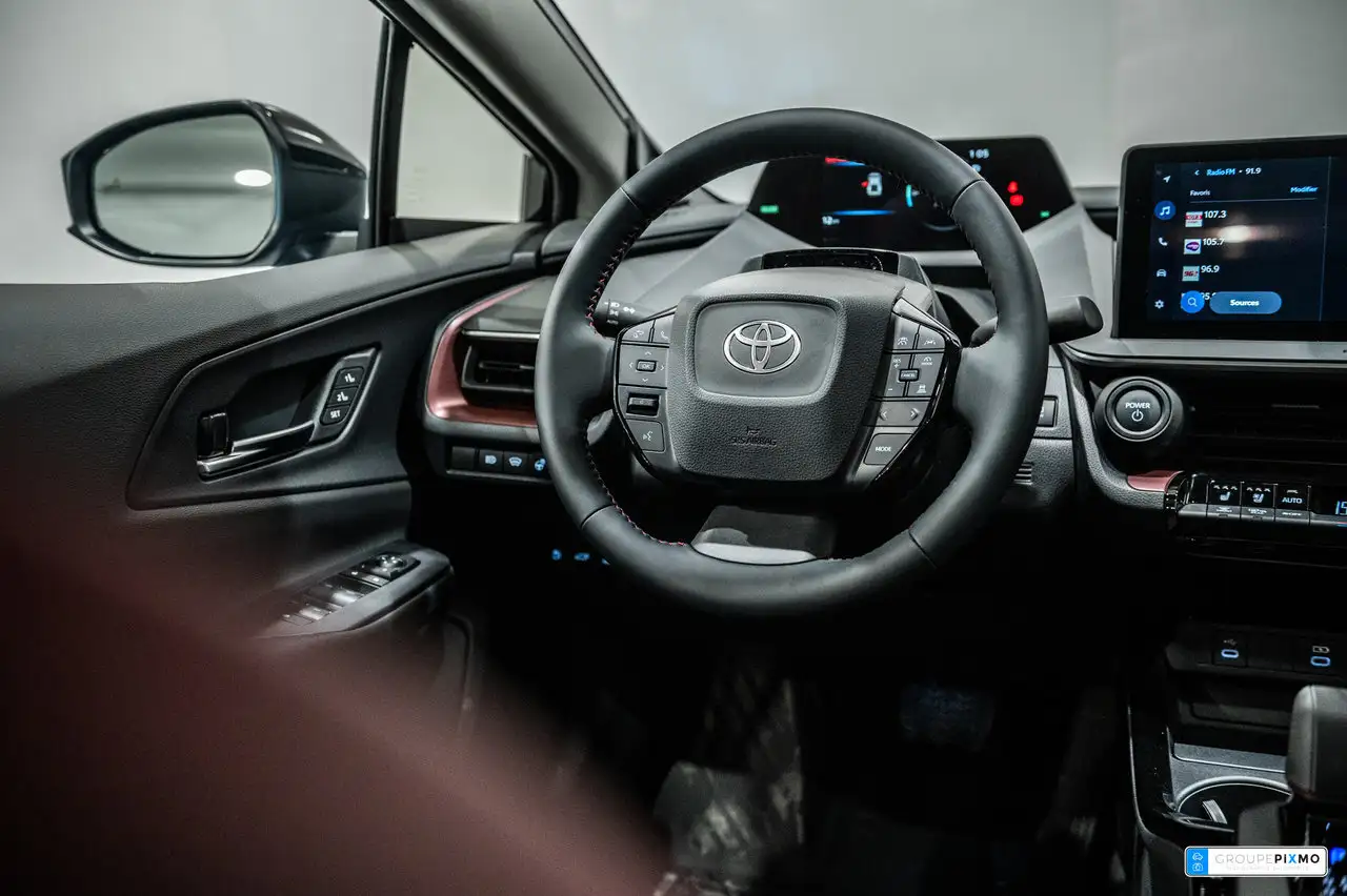 Toyota Prius снимка Toyota Prius
