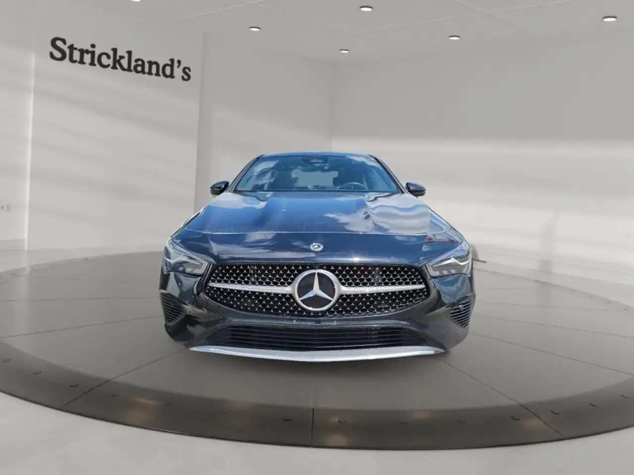 Mercedes-Benz CLA снимка Mercedes-Benz CLA