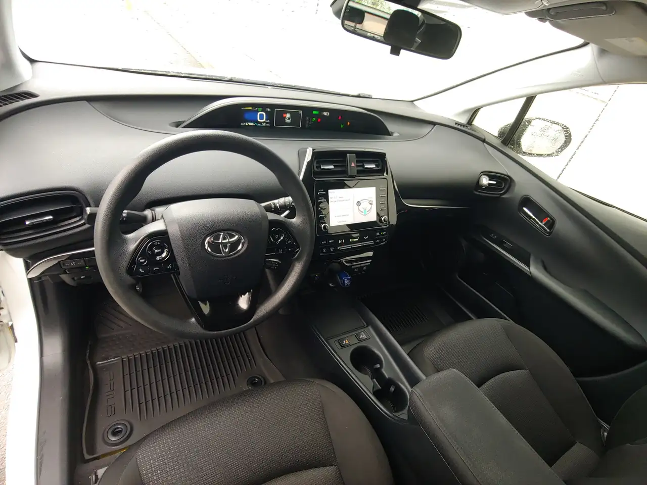Toyota Prius снимка Toyota Prius