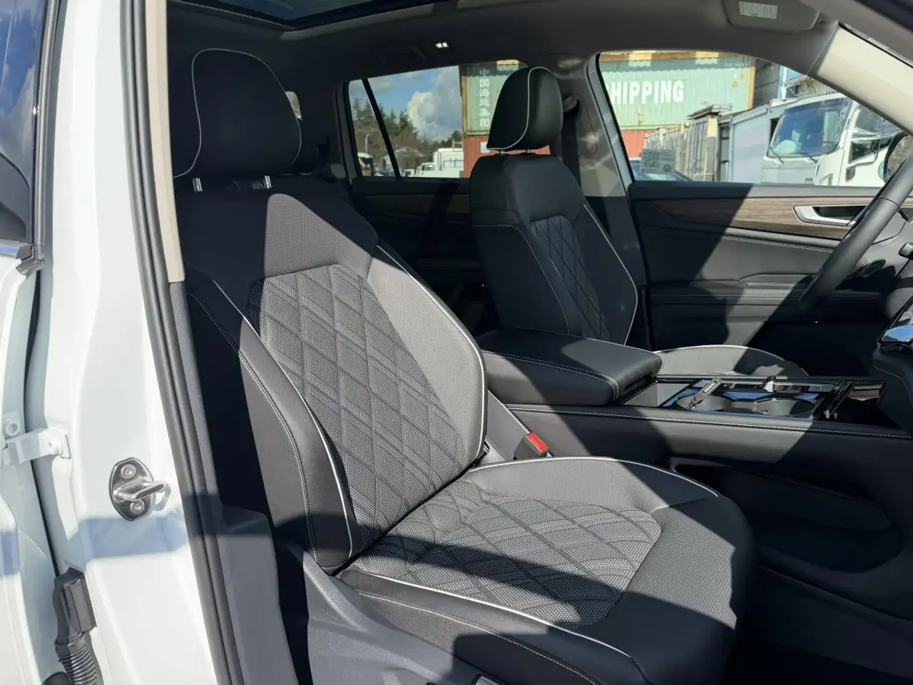 Volkswagen Atlas снимка Volkswagen Atlas