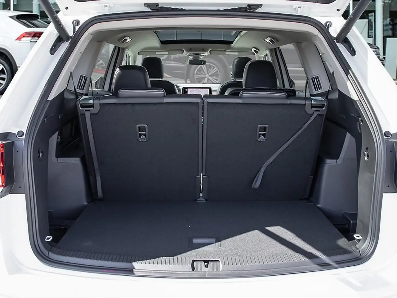 Volkswagen Atlas снимка Volkswagen Atlas