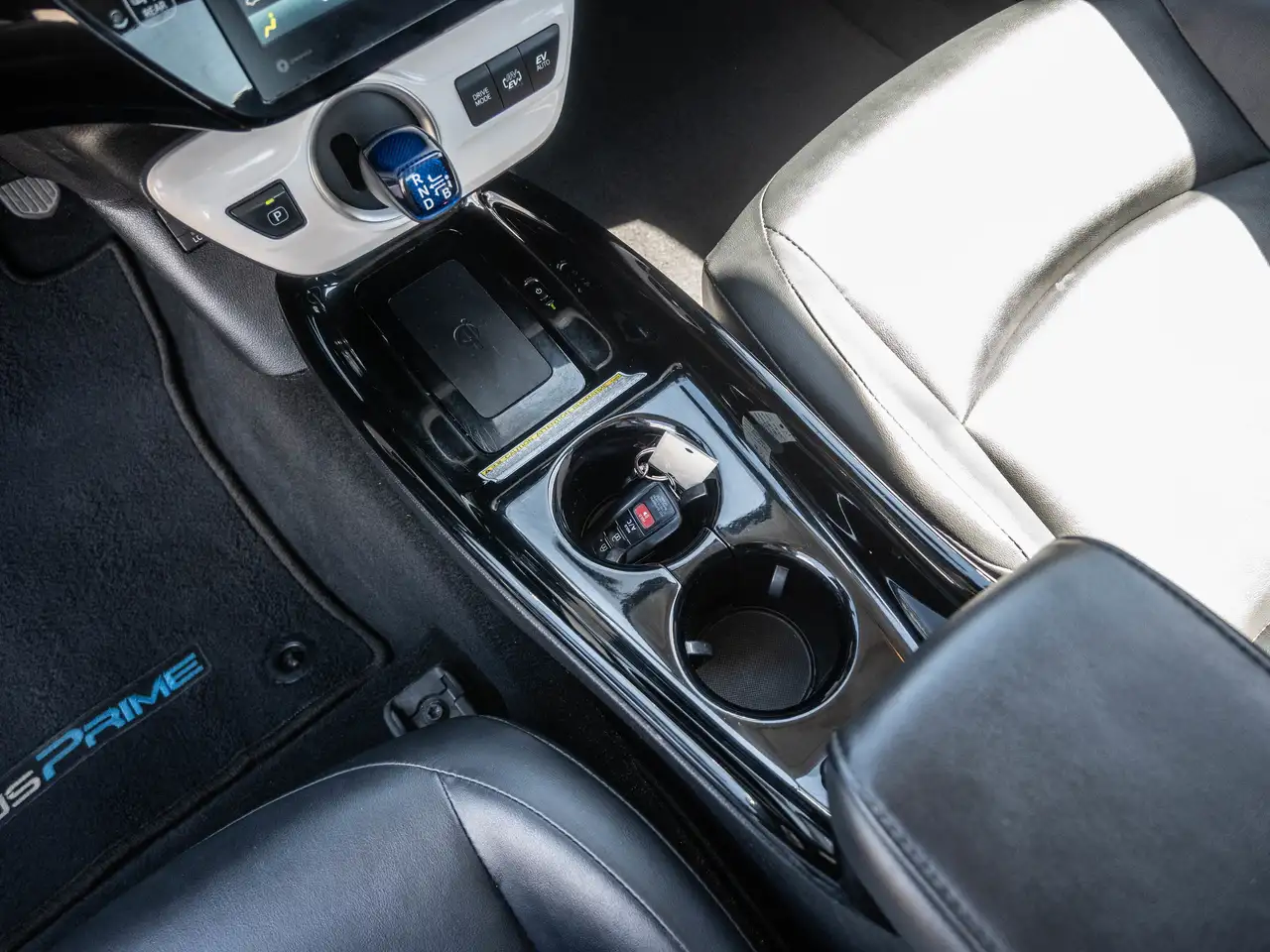 Toyota Prius Prime fotografie Toyota Prius Prime