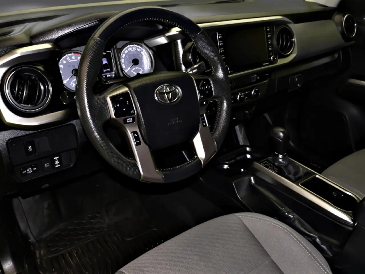Toyota Tacoma снимка Toyota Tacoma