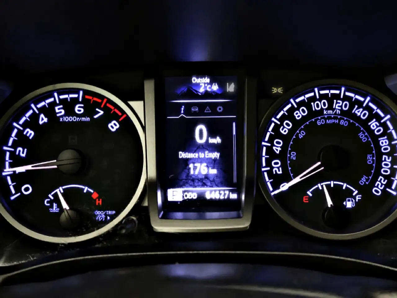 Toyota Tacoma снимка Toyota Tacoma