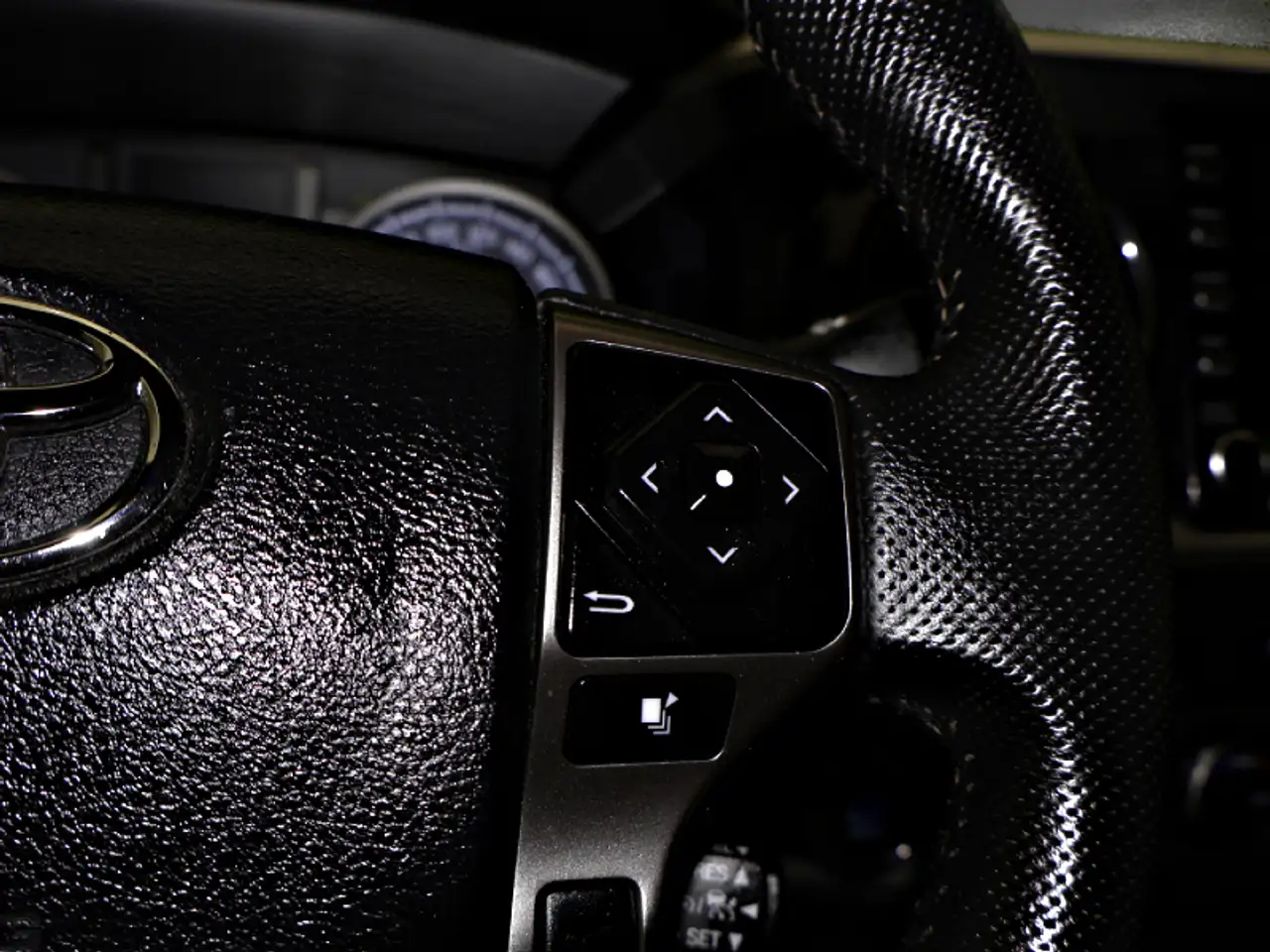 Toyota Tacoma снимка Toyota Tacoma