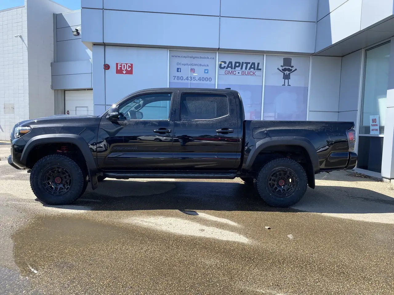 Toyota Tacoma снимка Toyota Tacoma